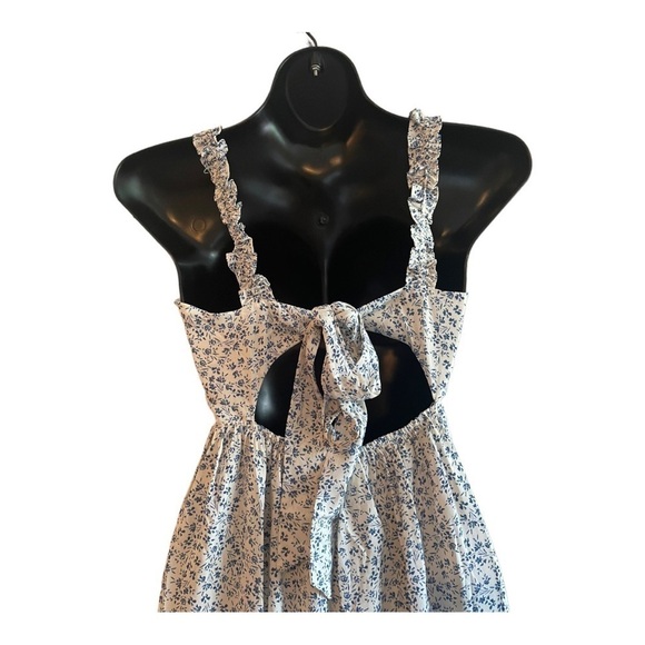 lush Smocked Bodice Tiered Maxi Dress - Picture 8 of 15